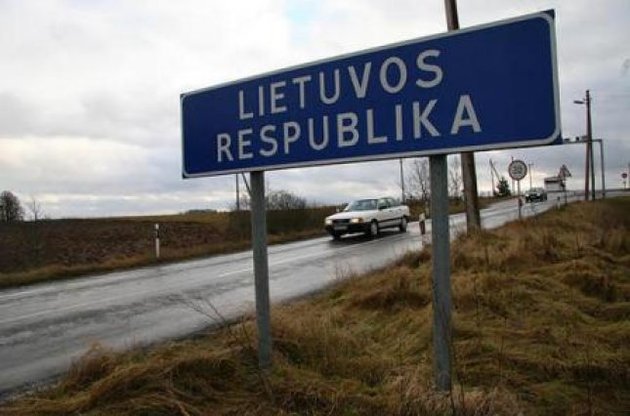 Литва ввела плату за проезд для въезжающих в страну грузовиков из России