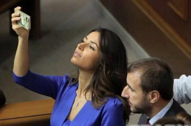 Радикалка Злата Огневич будет &quot;развивать культуру&quot; вне стен парламента