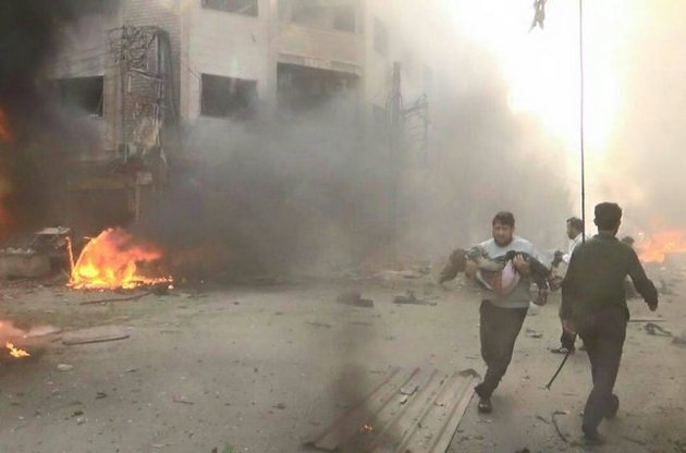 Автор обвиняет американских лидеров в том, что те привыкли к лозунгам, но не к быстрой реакции