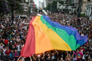В Греции легализовали однополые союзы