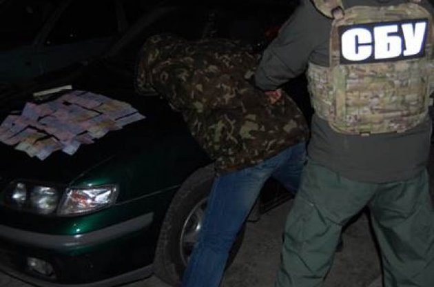 Чернігівський полковник брав хабарі гривнями