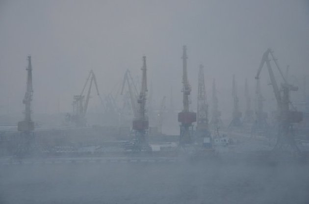 Сильні снігопади призвели до закриття портів на Чорному морі