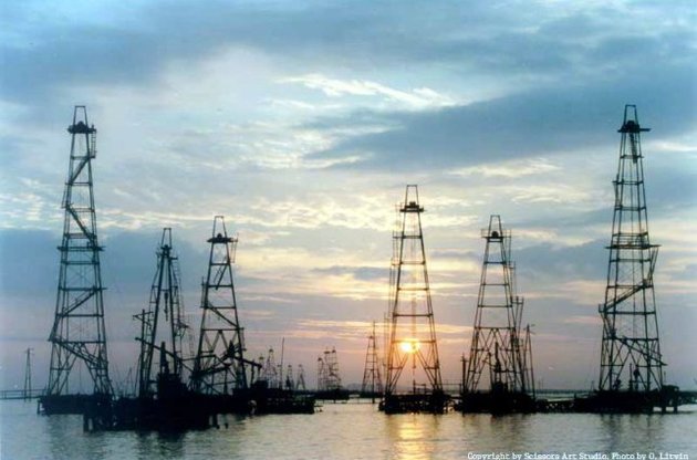 Волнения в Азербайджане: нефть озолотила, нефть и разоряет