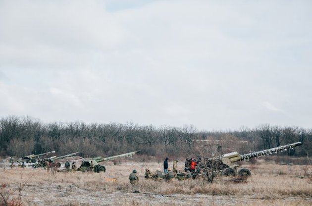 Бойовики по кілька десятків разів порушують режим тишині