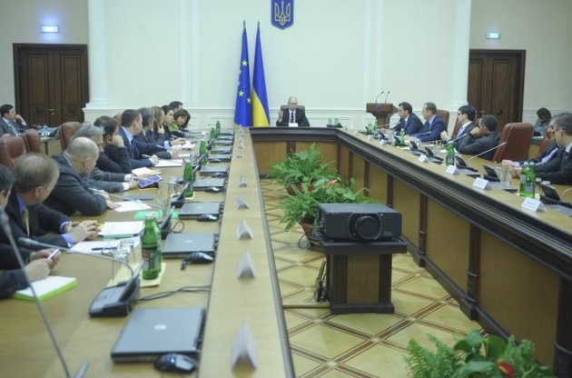 На заседании Яценюк говорил о микрокредитовании