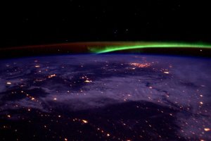 Астронавт NASA опублікував нове фото полярного сяйва над Землею
