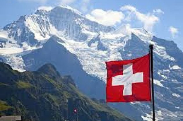 Швейцария проведет референдум по поводу выплаты гражданам ежемесячного пособия  $ 2500