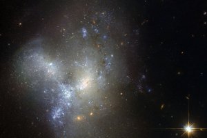"Хаббл" сделал фото рождающейся галактики из созвездия Эридана