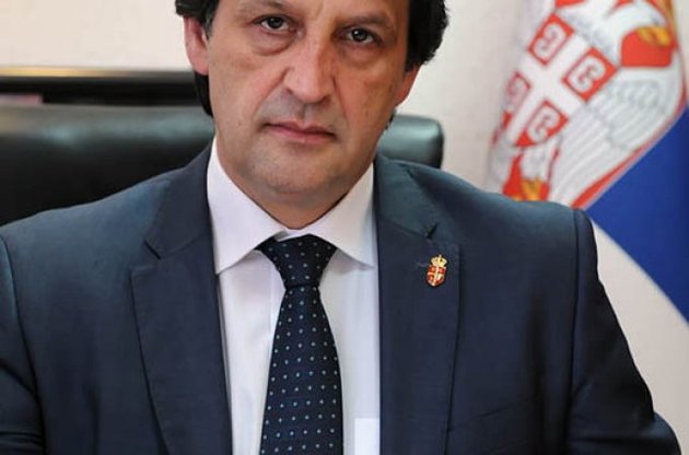 Сербского министра Братислава Гашича уволили из-за сексистской шутки в адрес журналистки