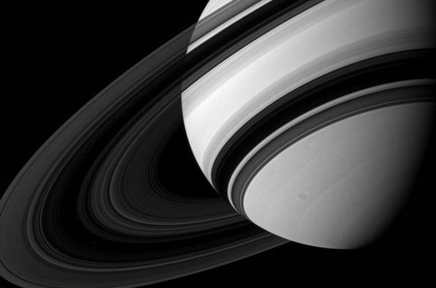 Ученые обнаружили оптическую иллюзию в кольцах Сатурна
