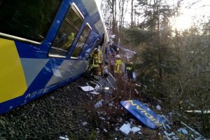 В Германии столкнулись два пассажирских поезда, погибли восемь человек