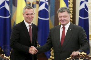 НАТО продовжить допомагати Україні, так як Росія не виконує Мінські домовленості – Столтенберг