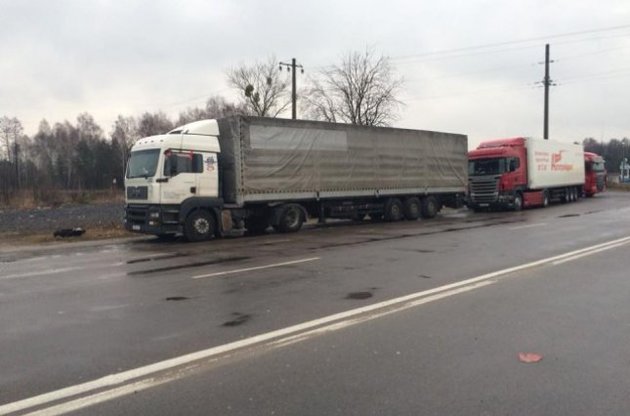 Россия полностью запретила движение украинских грузовиков по своей территории