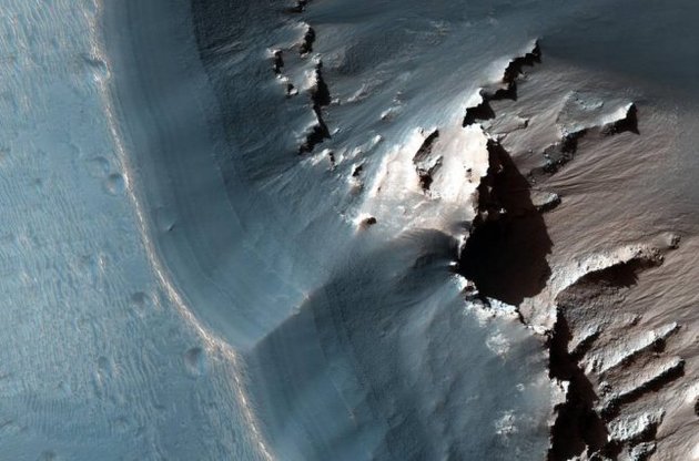 NASA опублікувало знімок лабіринту Ночі на Марсі