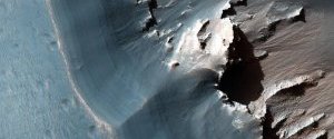 NASA опубликовало снимок лабиринта Ночи на Марсе