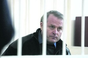 Суд снова решил выпустить из тюрьмы депутата-убийцу Лозинского