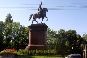 Институт национальной памяти потребовал от Кличко снести памятник Щорсу