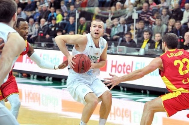 "Химик" прошел румынский клуб