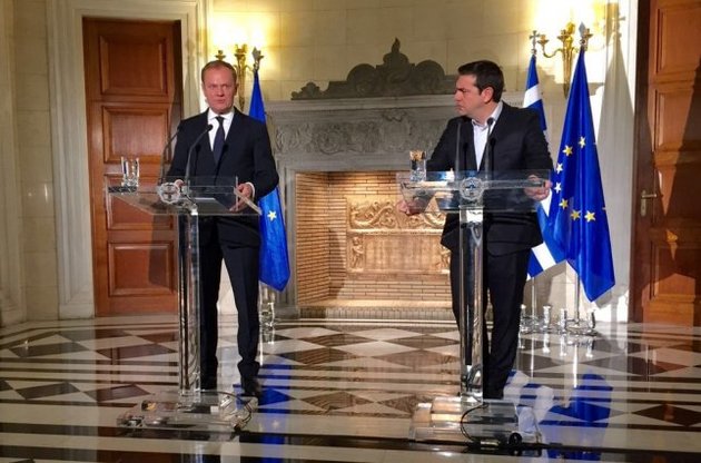 Після зустрічі з грецьким прем&rsquo;єром Туск закликав мігрантів не їхати в Європу