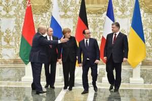 Гра на два фронти. Лукашенко дражнить Росію і манить Захід