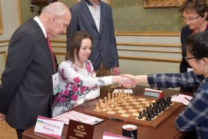 Музычук и Ифань завершили ничьей третью партию матча за шахматную корону