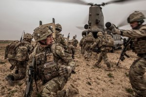 Великобритания выделит больше солдат для подготовки армии Ирака к войне с "Исламским государством"