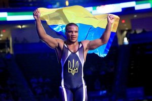 Украинский борец Беленюк одержал победу на чемпионате Европы