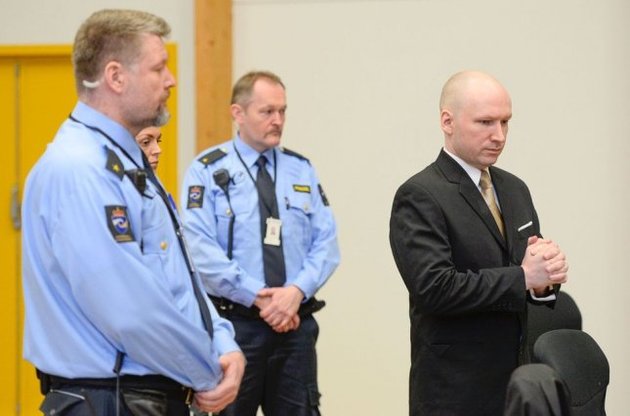 Террорист Брейвик обвинил Норвегию в попытках убить его в тюрьме