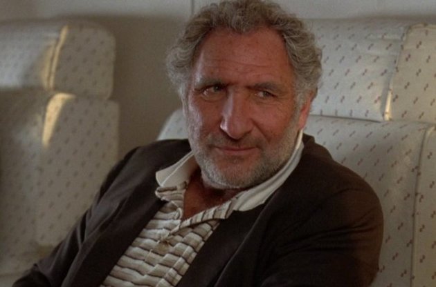 Джадд Хирш сыграет отца Леонарда Хофстедера