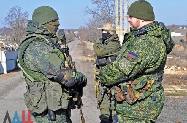 Приезд ОБСЕ не заставил боевиков прекратить обстрелы в Донбассе