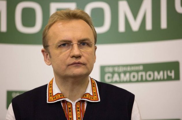 Садовий оголосив ЛГБТ-активістів і праворадикалів учасниками провокації