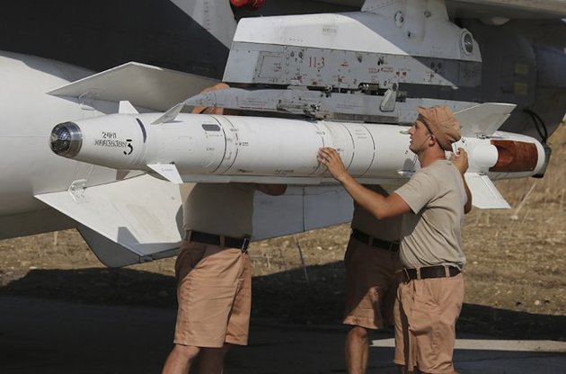 Российские военные продолжают бомбардировки в Сирии