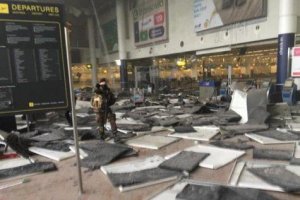 В аэропорту Брюсселя прогремели два взрыва: 14 погибших и 30 раненых