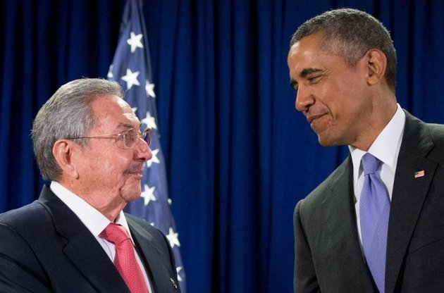 Кастро затребував від Обами повернути Кубі Гуантанамо