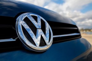 Volkswagen відкликає близько 400 тисяч позашляховиків через дефект педалі гальма