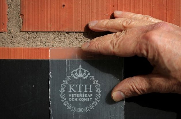 Вчені планують використовувати отриманий матеріал замість скла