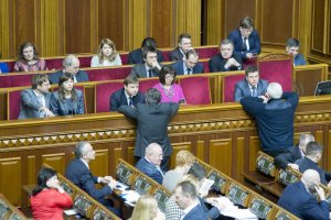 В партии Яценюка ожидают формирования новой коалиции на следующей неделе
