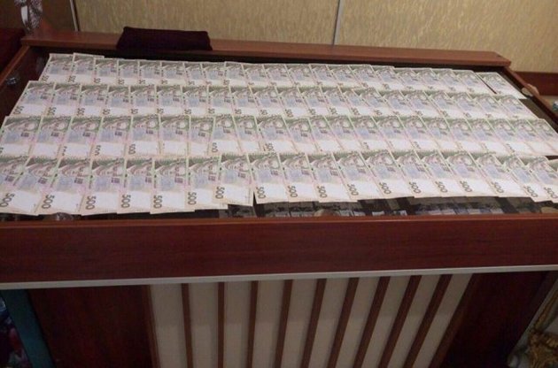 Размеры взяток в Украине не поспевают за инфляцией