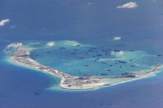 Китай построил маяк на одном из спорных островов Южно-Китайского моря