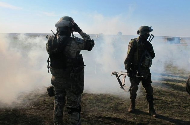 Боевики ведут обстрелы почти по всей линии обороны ВСУ – штаб АТО