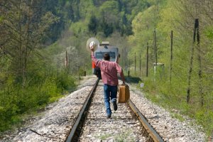 Потяг "ЄДП" рушив, а Україна залишилася на платформі