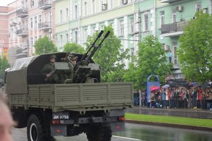 Боевики "ДНР" проведут 9 мая парад с участием военной техники, вопреки предупреждению ОБСЕ