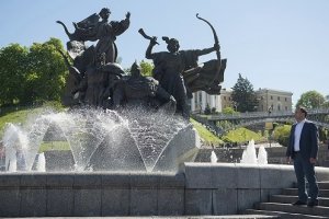 У центрі Києва увімкнули фонтани