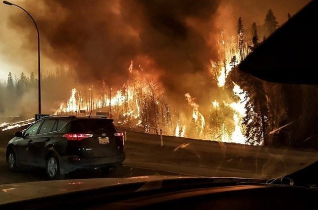 Лесные пожары обострили конфликт Альберты с остальной Канадой – The Economist