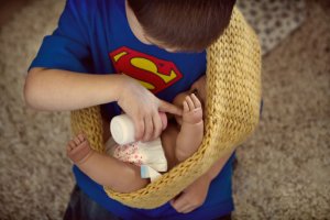 Хлопчики в блакитному, дівчатка в рожевому. Про гендерні стереотипи