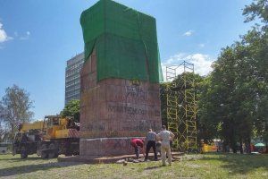 Кличко пожаловался на трудности с демонтажем памятников тоталитарному режиму