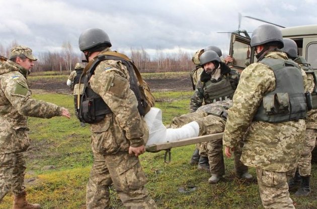В результате боев под Мариуполем погиб один украинский военнослужащий - АП