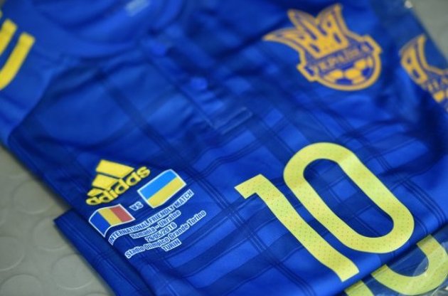 Украинцы играли в синей форме