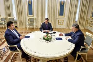 Порошенко положительно оценил год работы Саакашвили в Украине