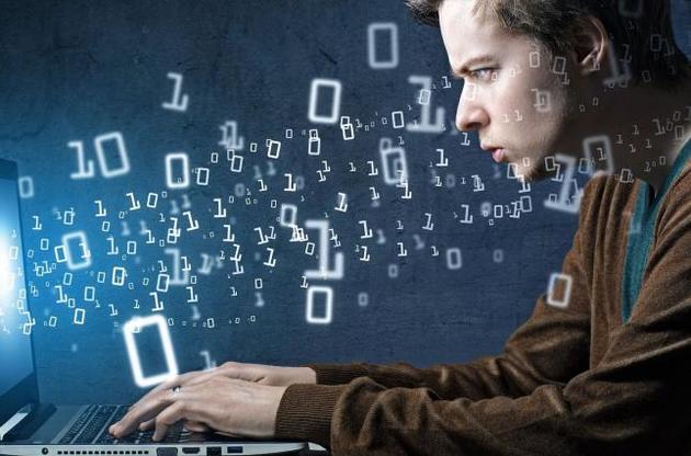 Міносвіти робить ставку на IT-фахівців